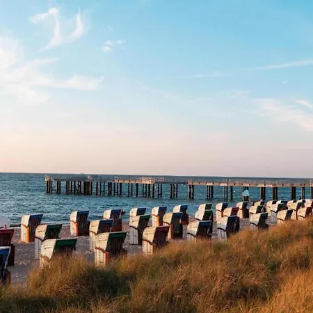 Modernes In Mit Garten Apartment Kuehlungsborn
