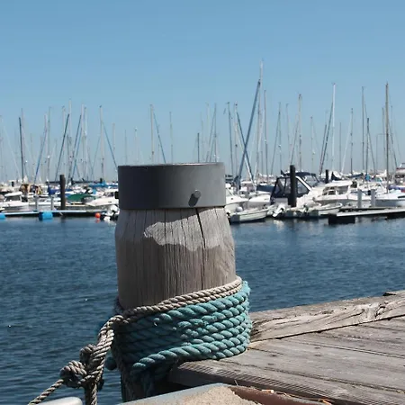 Apartment Modernes In Mit Garten